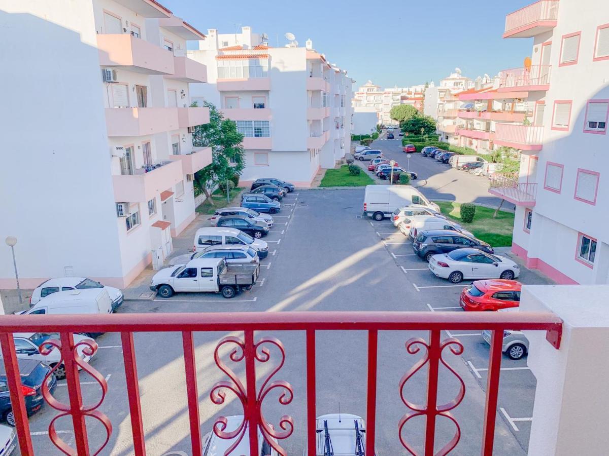 Apartamento T2 Carvoeiro-Lagoa Precos Acessiveis Apartment Bagian luar foto