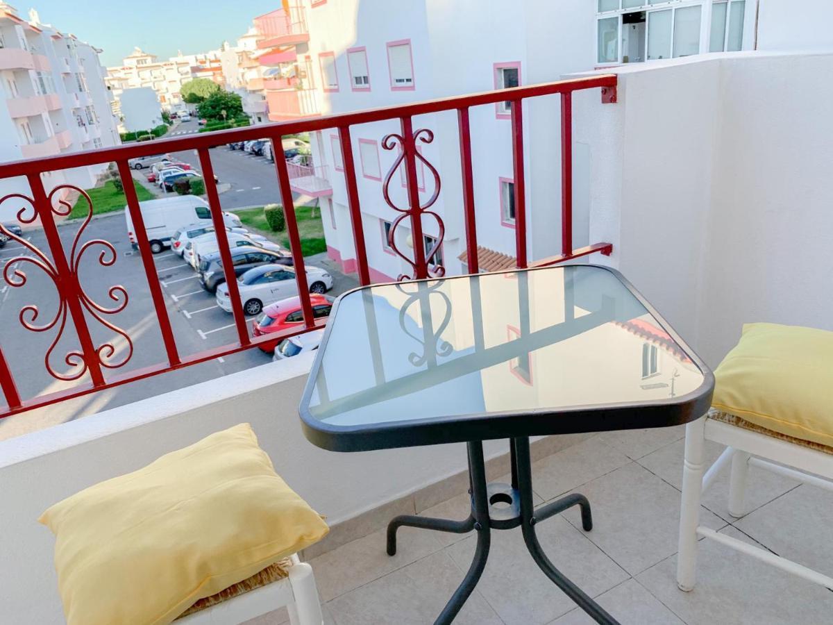 Apartamento T2 Carvoeiro-Lagoa Precos Acessiveis Apartment Bagian luar foto